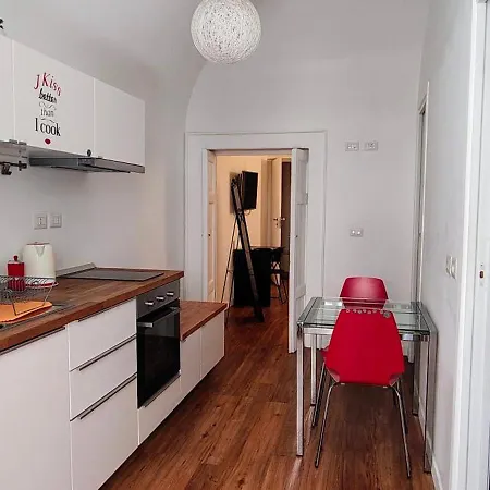 Central Suite Apartment * バーリ
